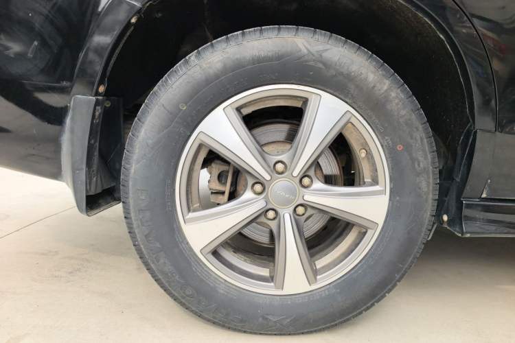 Used Haval H6 2015 Upgraded Model 1.5T Manual Two-Wheel Drive Elite Version
