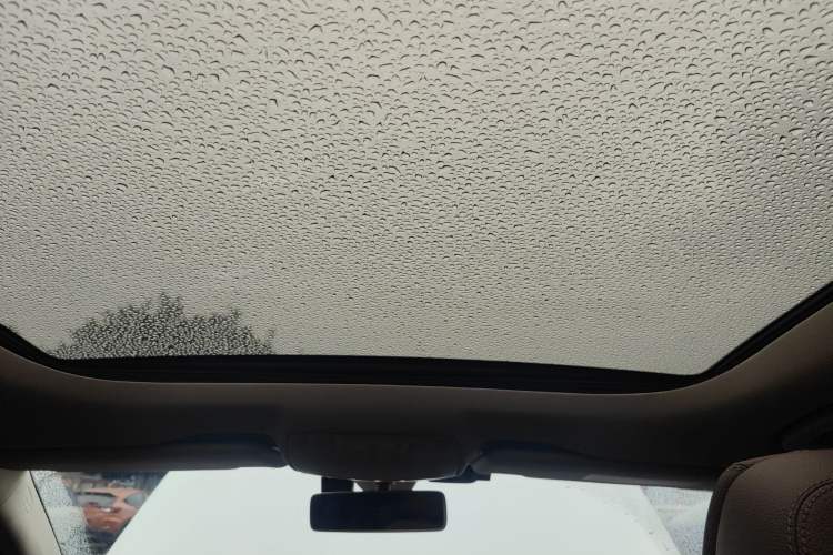 Used Mercedes-Benz E-Class 2019 E 300 L Sporty and Stylish Model
