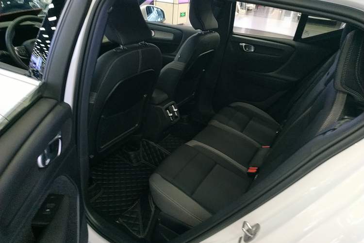 Used Volvo XC40 2023 B3 Zhiyuan Luxury Edition
