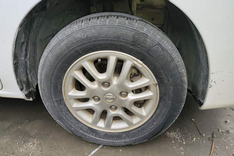 Used Nissan NV200 2013 1.6L Luxury Model China IV Standard Right Front Wheel Hub