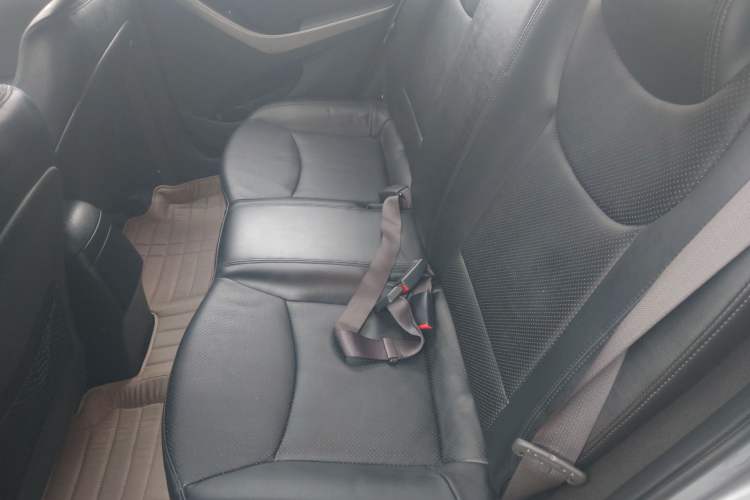 Used Hyundai Elantra (5th Generation / Langdong) 2012 1.6L Manual Fashion Edition
