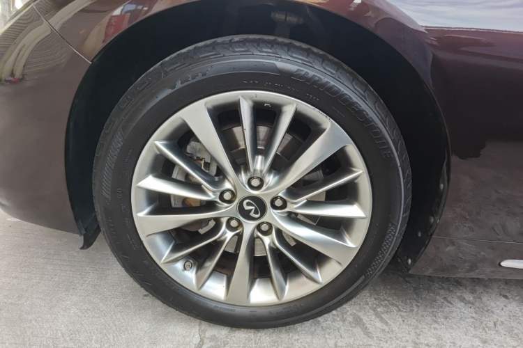 Used Infiniti Q50L 2018 2.0T Enjoyment Version China V Standard
