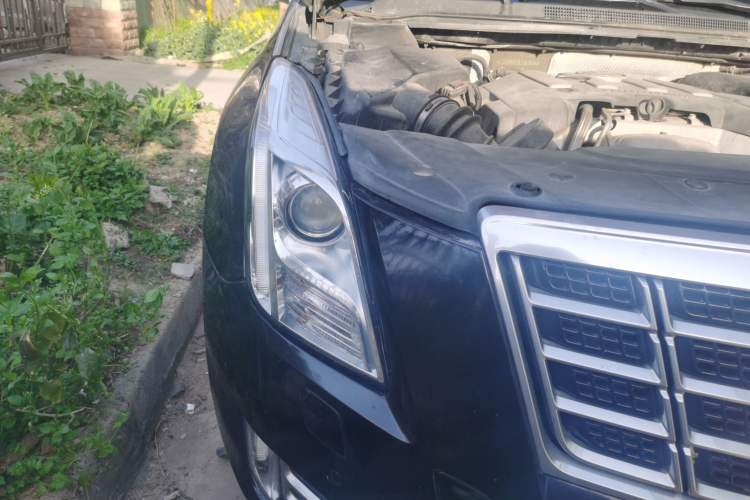 Used Cadillac XTS 2015 28T Elite Model Right Front Headlight