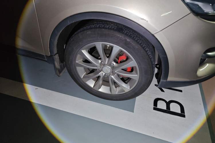 Used Geely Auto Emgrand GS 2016 Sport Edition 1.8L Automatic LingShang Model Right Front Wheel Hub