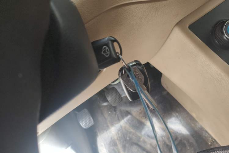 Used CHANGAN KUAYUE Xing V3 2023 1.5L Gasoline Comfort-Grade 5-Seater Van