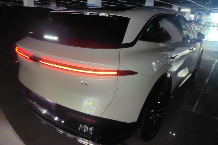 Used Zeekr 7X 2025 75 kWh Rear-Wheel Drive Intelligent Driving Version

