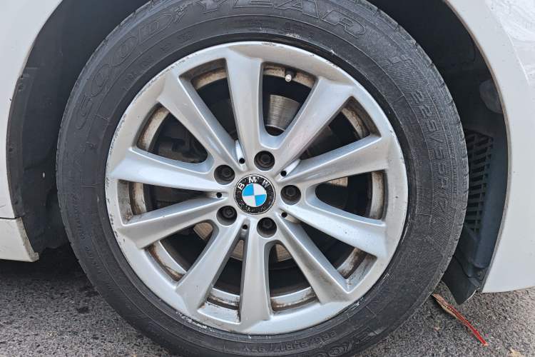 Used BMW 5 Series 2011 523Li Luxury Model