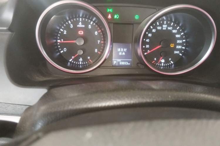 Used Haval H6 2015 Sport Edition 1.5T Automatic Two-Wheel Drive Luxury Model Odometer Close Up