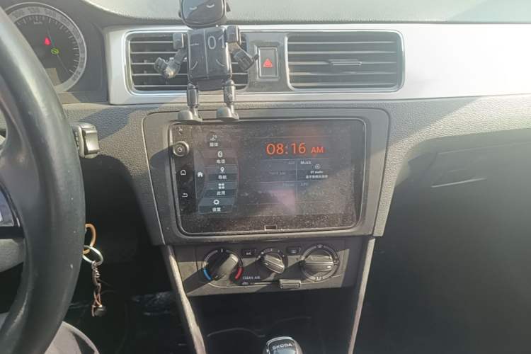 Used Skoda Rapid 2019 1.5L Automatic Comfort Edition China VI Standard Audio And AC Panel