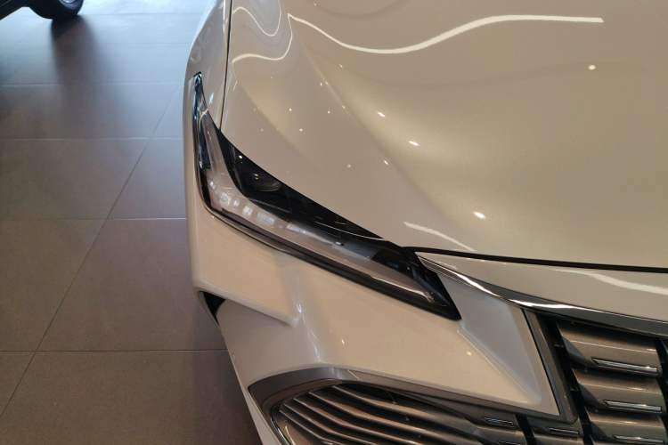 Used Toyota Avalon 2024 2.0L Ambition Edition Exterior 3