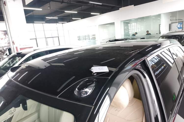 Used ONVO Luxeed L90 2025 Model—Ultra Six-Seater Version
