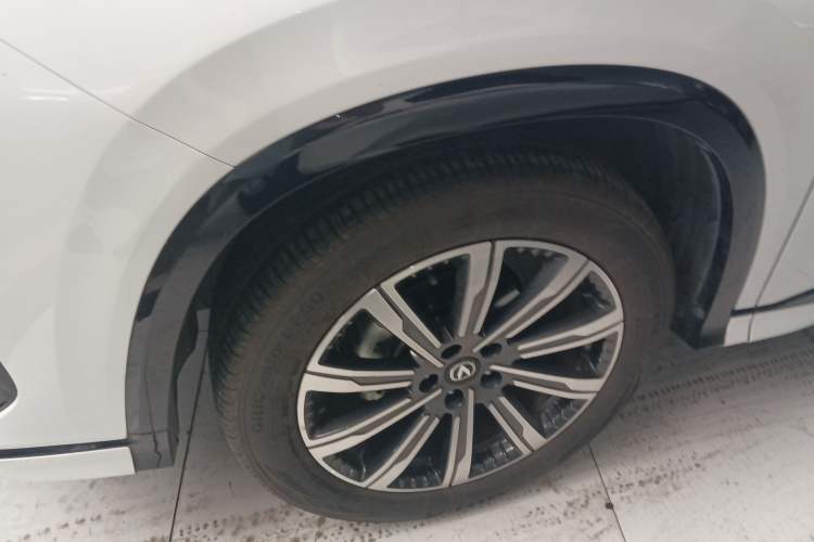 Used CHANGAN CS75 PLUS 2024 3rd Generation Champion Edition 1.5T Intelligent Drive Dynamic Model