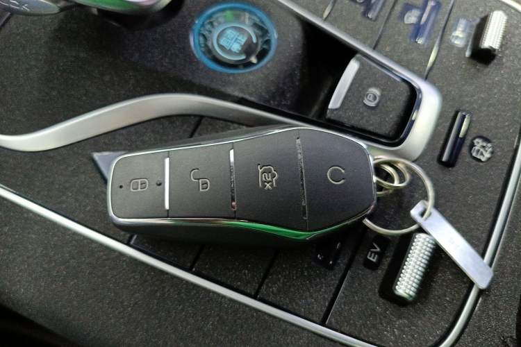 Used BYD Qin PLUS 2021 DM-i 55KM Flagship Model Vehicle Key