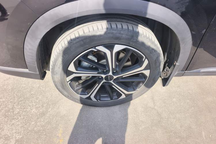 Used Dongfeng Aeolus Huge 2022 Mach Dual-Motor 1.5T MHD Dare-to-Dream Edition