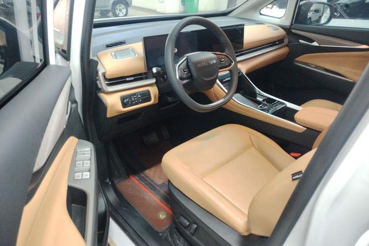 Used SAIC MAXUS G50 2025 MAX 1.5T Automatic Luxury Edition