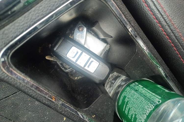 Used Baojun 560 2015 1.8L manual luxury version
