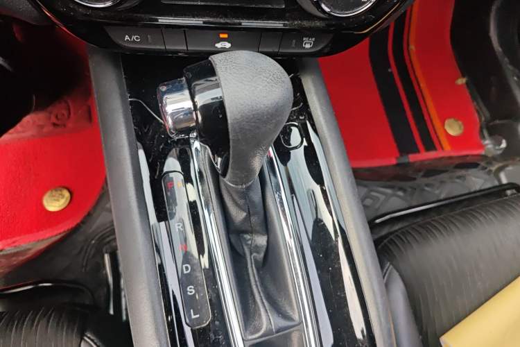 Used Honda Vezel 2022 1.5L CVT Phantom Night Pioneer Edition Gear Lever