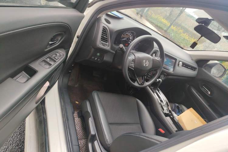 Used Honda Vezel 2020 1.5L CVT Luxury Edition
