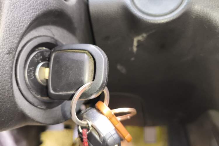 Used Wuling Hongguang S3 2018 1.5L Manual Comfort Model China V Standard Vehicle Key