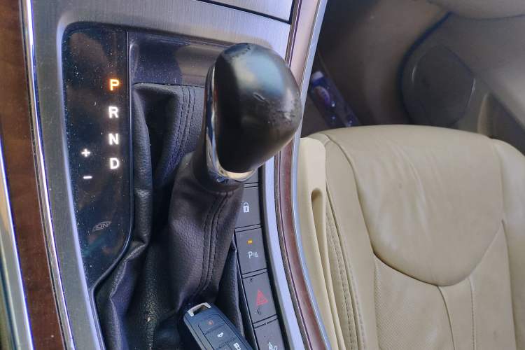 Used Roewe 950 2012 2.4L Luxury Executive Edition
