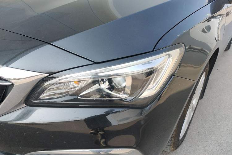 Used Buick Verano 2018 Sedan 15S Automatic Entry Model Left Front Headlight