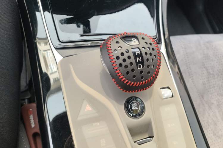 Used BYD Qin PLUS 2023 Champion Edition DM-i 55KM Superior Model Gear Lever