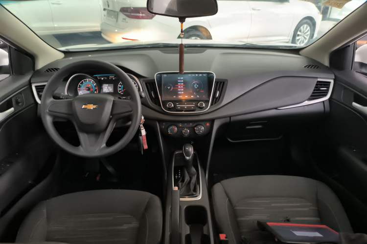 Used Chevrolet Cavalier 2019 320 Automatic Enjoyment with Sunroof Center Console