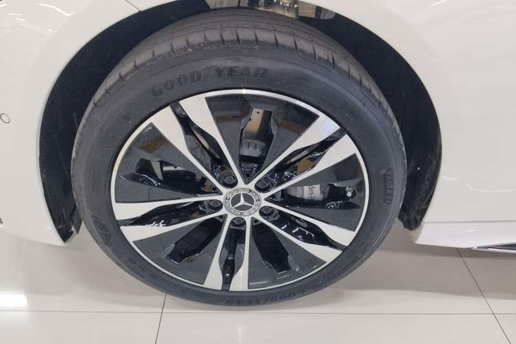 Used Mercedes-Benz C-Class New Energy 2025 C 350 eL Left Front Wheel Hub