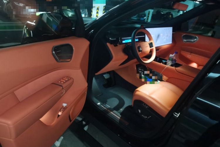 Used Lynk & Co 900 2025 2.0T Ultra