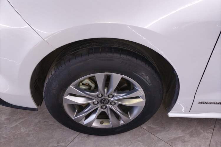 Used Toyota SIENNA 2023 2.5L Hybrid Comfort Edition Exterior 4