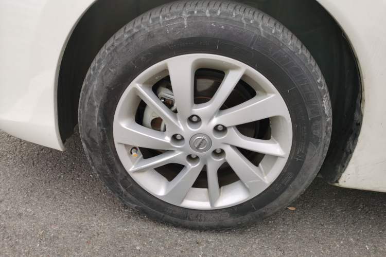 Used Nissan Tiida 2016 1.6L CVT Cool Dynamic Edition