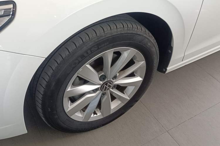 Used Volkswagen Bora 2021 200TSI DSG Elite Smart Connectivity Version Left Front Wheel Hub