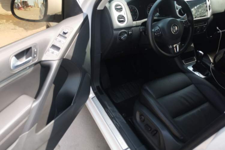 Used Volkswagen Tiguan 2015 1.8TSI Automatic Two-Wheel Drive Comfort Edition Driver Seat