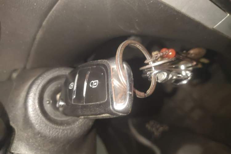 Used Peugeot 307 2012 Hatchback 1.6L Manual Comfort Edition Vehicle Key