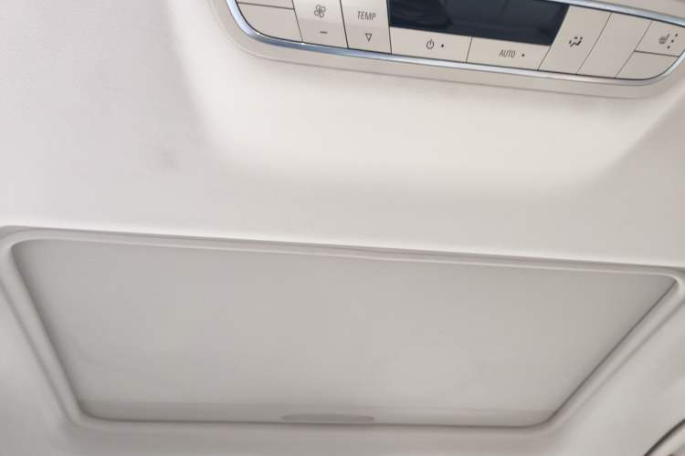 Used Buick GL8 2022 ES Landtrek 653T Luxury Edition Headliner