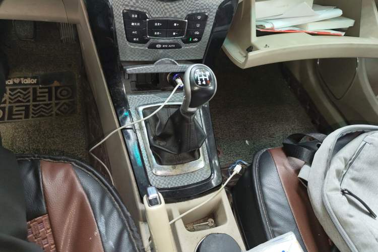 Used BYD Surui 2012 1.5L Manual Comfort Edition
