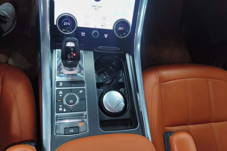 Used Land Rover Range Sport 2020 3.0 L6 SE Gear Lever