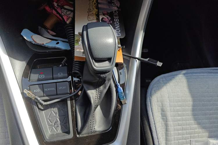 Used Toyota RAV4 2024 2.0L CVT Two-Wheel Drive Urban Edition
