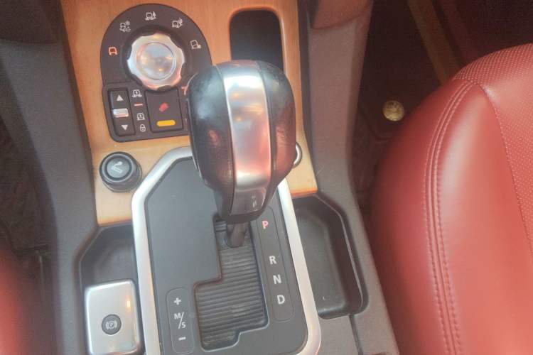 Used Land Rover Discovery 2012 5.0 V8 HSE Gear Lever