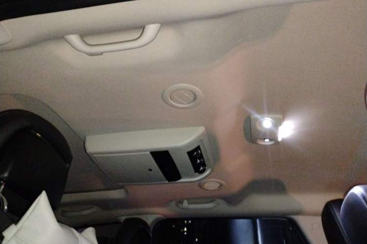 Used Dodge Journey 2013 2.4L Two-Wheel Drive Luxury Version