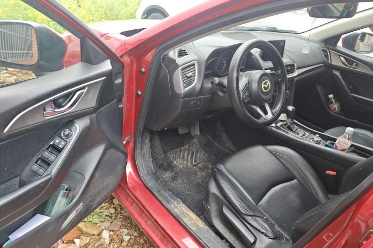 Used Mazda 3 Axela 2017 Sedan 1.5L Automatic Luxury Model Emission Standard China V