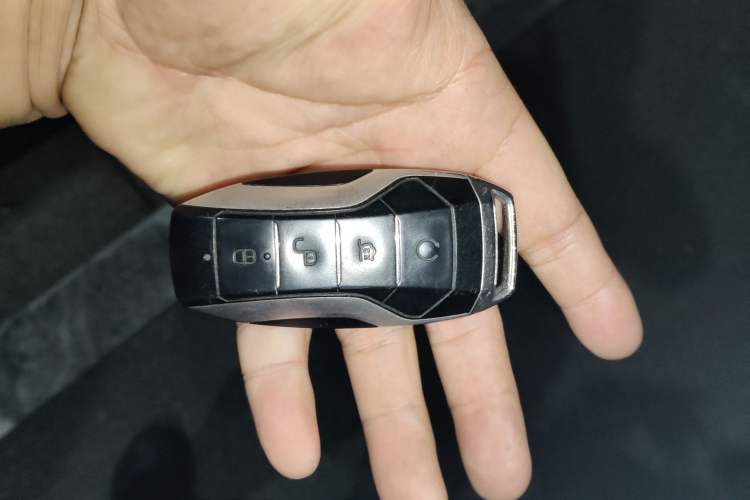 Used BYD Tang New Energy 2021 DM 2.0T Four-Wheel Drive High-Performance Flagship Model Vehicle Key