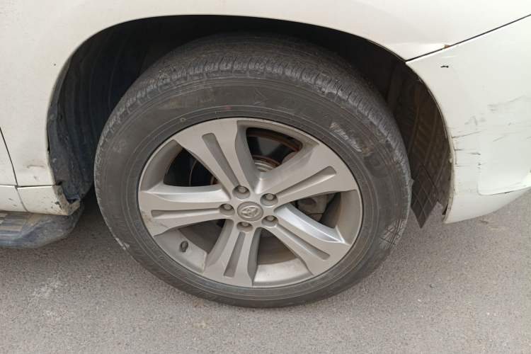 Used Toyota Highlander 2011 2.7L Two-Wheel Drive 7-Seater Luxury Navigation Edition
