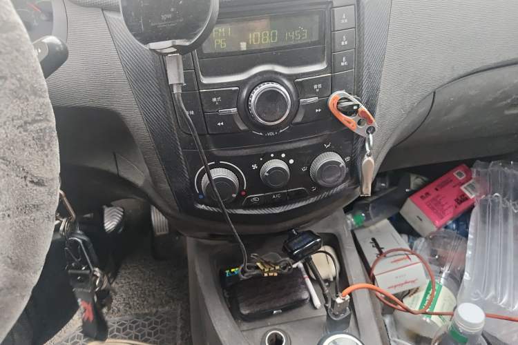 Used Wuling Hongguang 2015 1.2L S Base Model China V Standard Audio And AC Panel