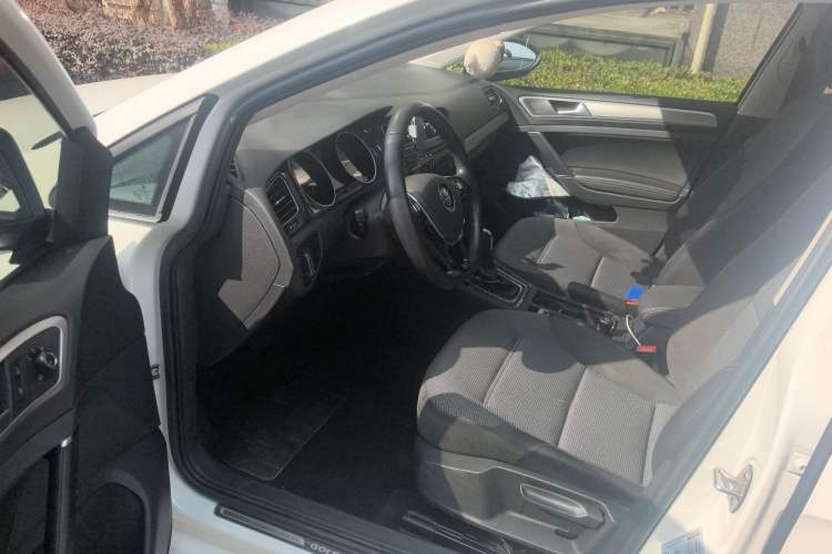 Used Volkswagen Golf 2019 280TSI DSG Comfort Version China VI Standard
