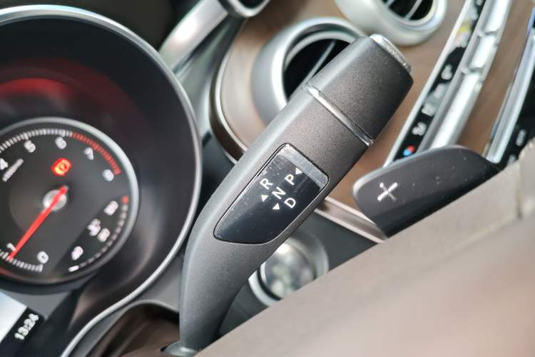 Used Mercedes-Benz GLC 2019 Refreshed GLC 300 L 4MATIC Dynamic Edition
