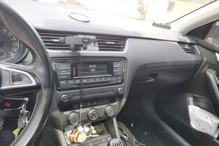 Used Skoda Octavia 2017 1.6L Manual Smart Drive Edition