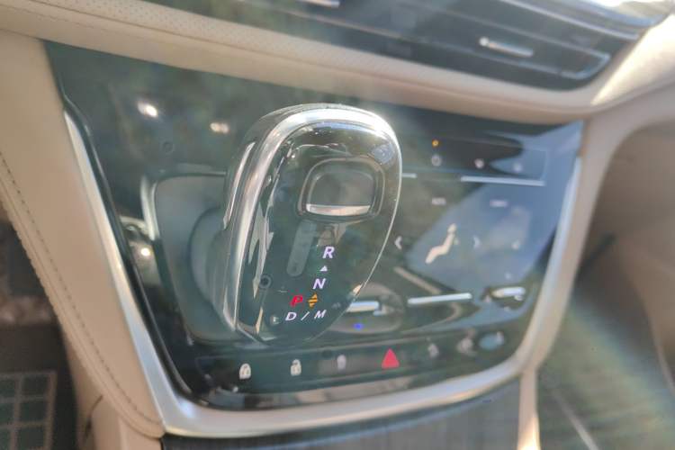 Used Buick GL8 2020 ES Land Cruiser 653T Luxury Edition