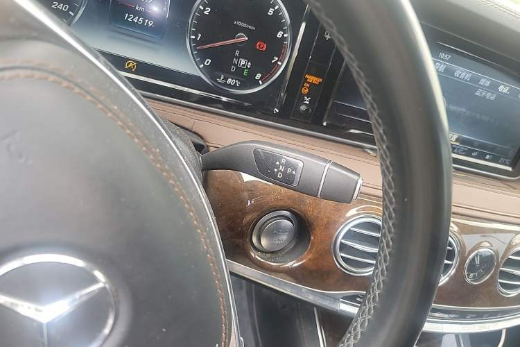 Used Mercedes-Benz S-Class 2017 S 400 L Gear Lever