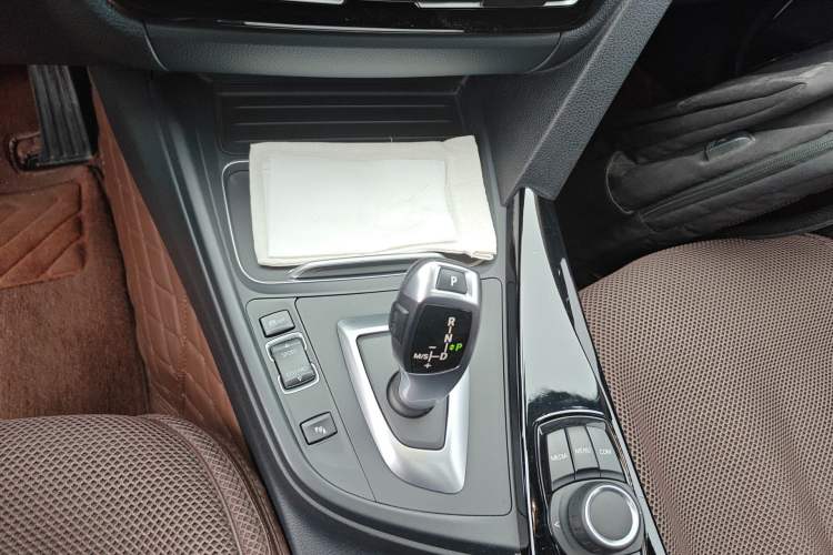 Used BMW 3 Series 2018 320Li Fashion Model Gear Lever